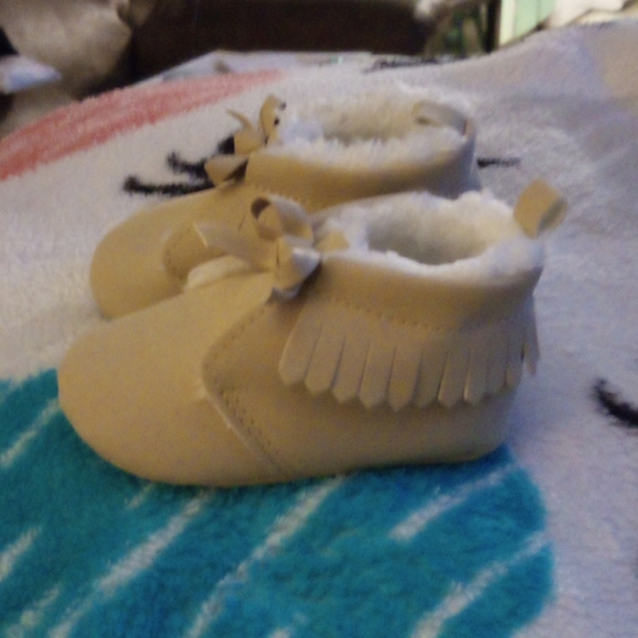 Baby moccasins - Picture 4 of 5
